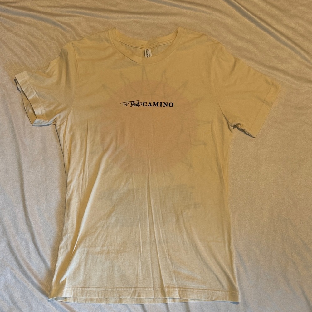 Bella The Band Camino 24 Concert Cream  With Sun T-Shirt NWOT